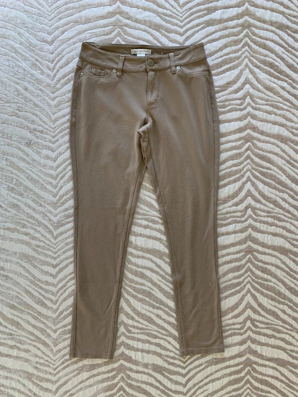 Cato Fashions Tan Skinny Super Stretch Jeggings Size: 2